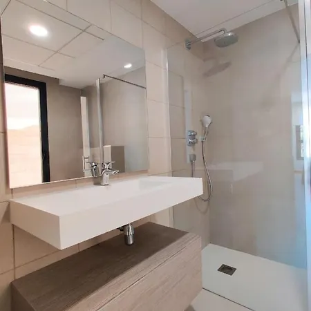 Allonbay & House *